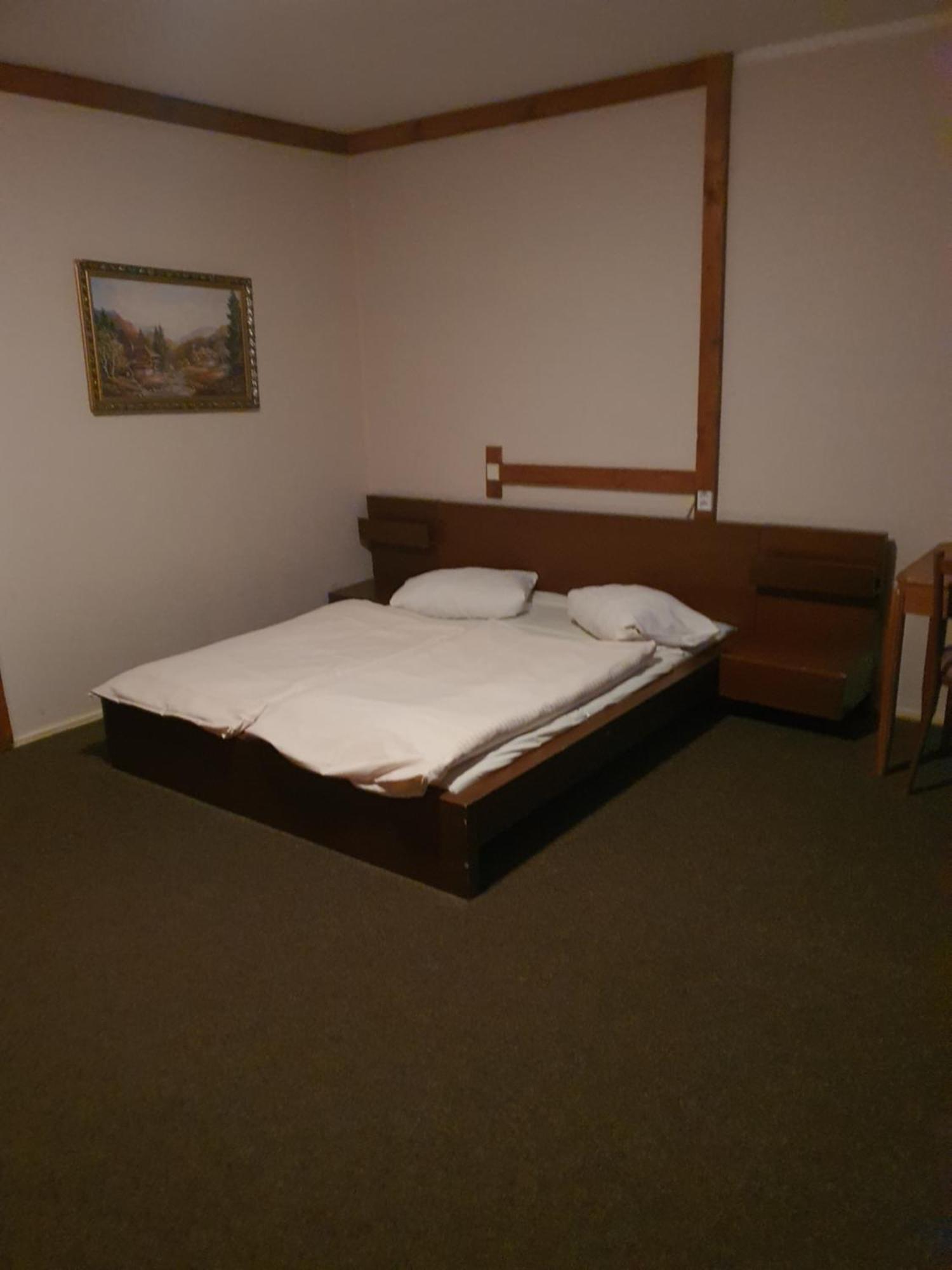 Hotel Pam Jáchymov Quarto foto
